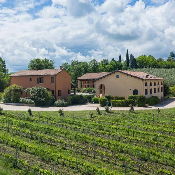 Collina dei Poeti，位于Villa Verucchio的酒店