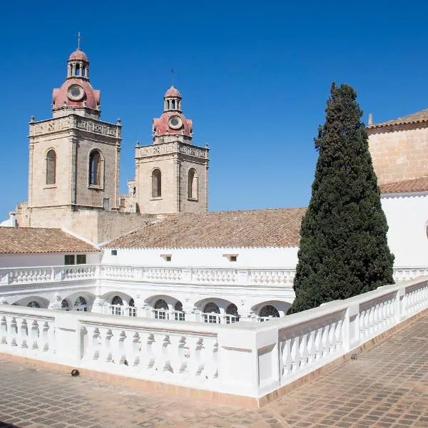 Grupoandria El Claustre de Ciutadella - HOSPEDERIA，位于休达德亚的酒店