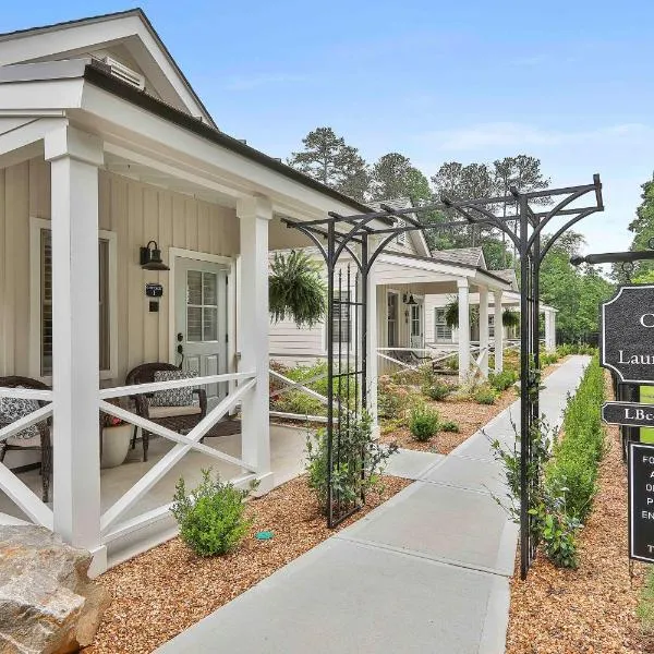 The Cottages at Laurel Brooke，位于桃树市的酒店