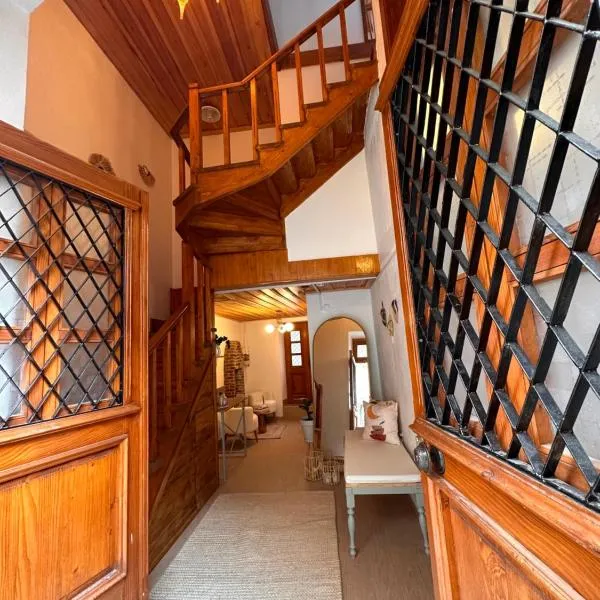 Hanole Guest House，位于艾瓦勒克的酒店