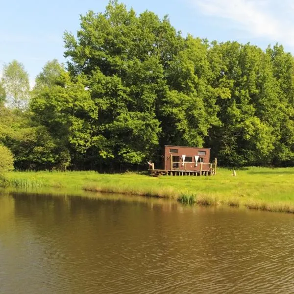 La Tiny House Terra Nostra，位于Saint-Bazile的酒店