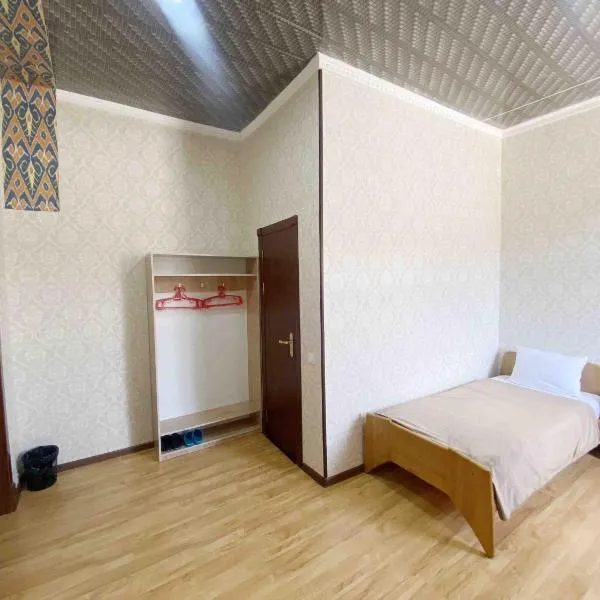 Polvon Ota Hotel，位于希瓦的酒店