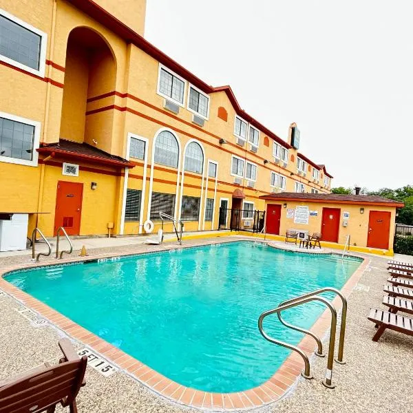 Quality Suites San Antonio Brooks City Base，位于圣安东尼奥的酒店