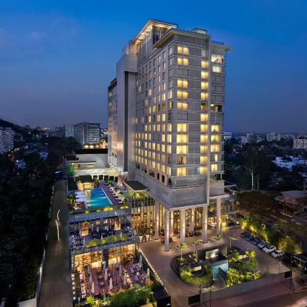 浦那JW万豪酒店，位于Bhamburda的酒店