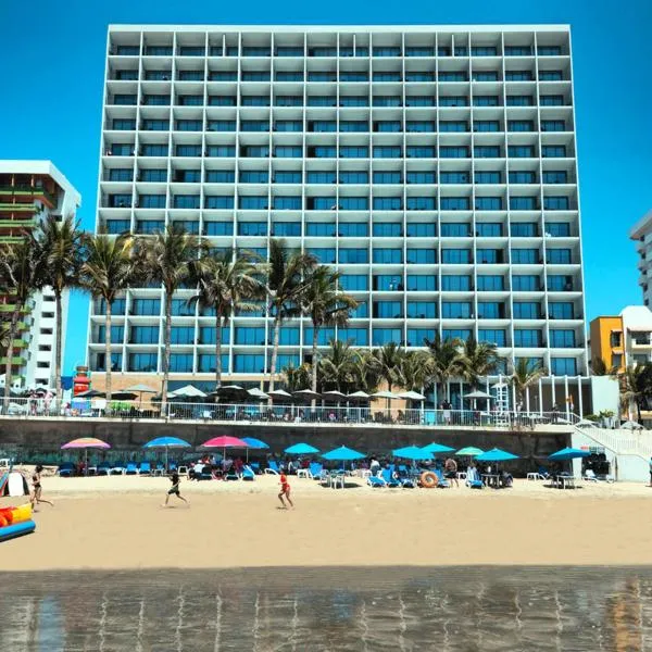 Viaggio Resort Mazatlán，位于Isla La Piedra的酒店