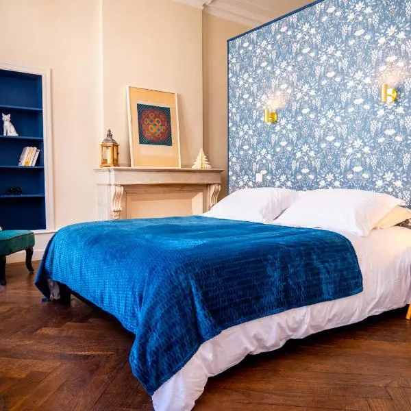 La CHAMBRE BLEUE，位于Lézat-sur-Lèze的酒店