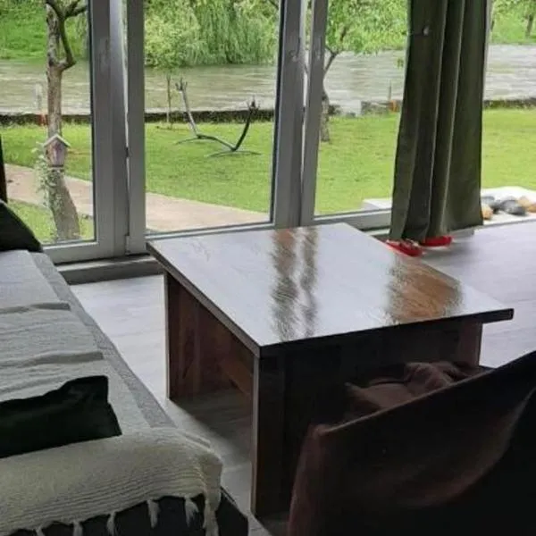 Apartman Vrbas，位于亚伊采的酒店