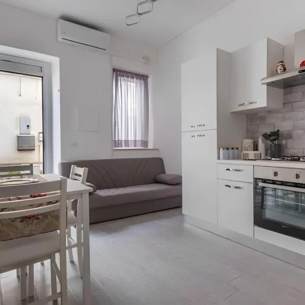 Marea Apartment's，位于勒托阳尼的酒店