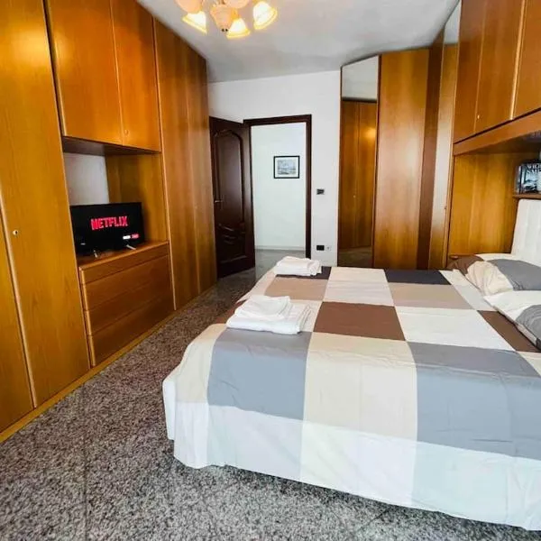 Qomo Apartment con Terrazza-Netflix&WIFI，位于Bassignana的酒店