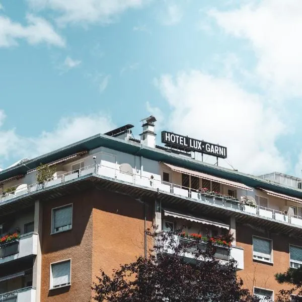 拉克斯酒店,位于梅拉诺的酒店