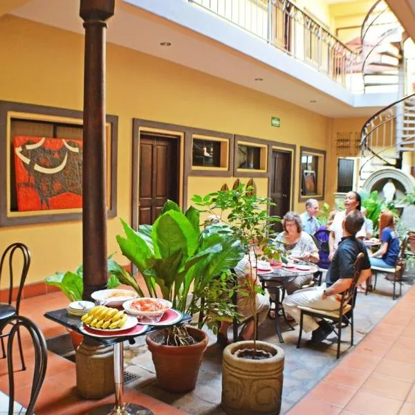 Hotel Los Balcones de Chinandega，位于El Viejo的酒店