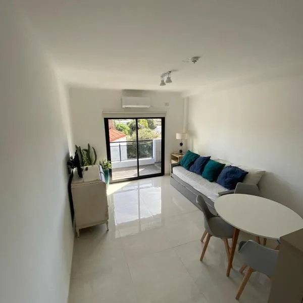 Dpto Temporario Corrientes，位于科连特斯的酒店