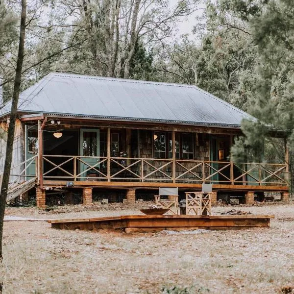 Black Springs - A Romantic Bushland Escape，位于马奇的酒店