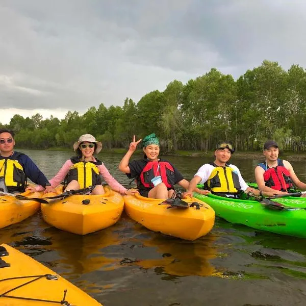 Kayak Camp, Tsonjinboldog，位于Narst的酒店