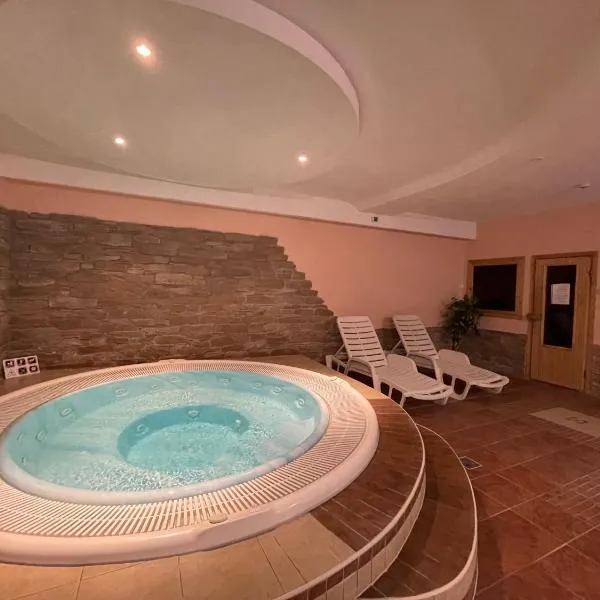 Garda Wellness Apartmanház，位于赫维兹的酒店