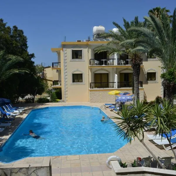 奥迪西斯与埃莱妮公寓式酒店，位于Peristerona的酒店