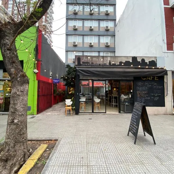约拉门托里尔塔联排别墅酒店，位于Santos Lugares的酒店