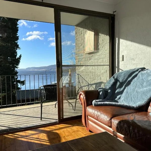 Jindabyne Lake View，位于金德拜恩的酒店