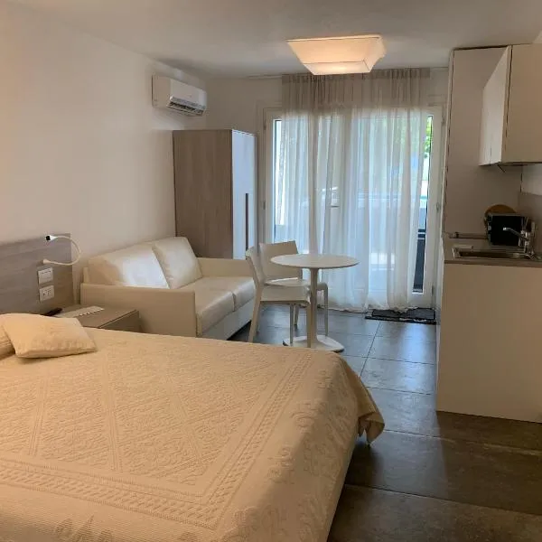 AppartArbus white suite，位于阿尔布斯的酒店