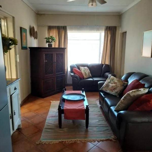 At Home Apartments，位于莫科帕内的酒店