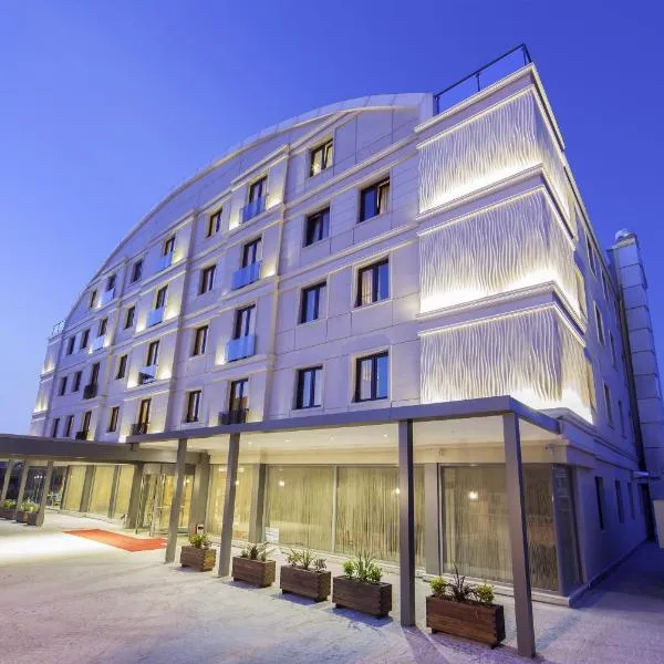 莱美客商务酒店，位于Dereköy的酒店