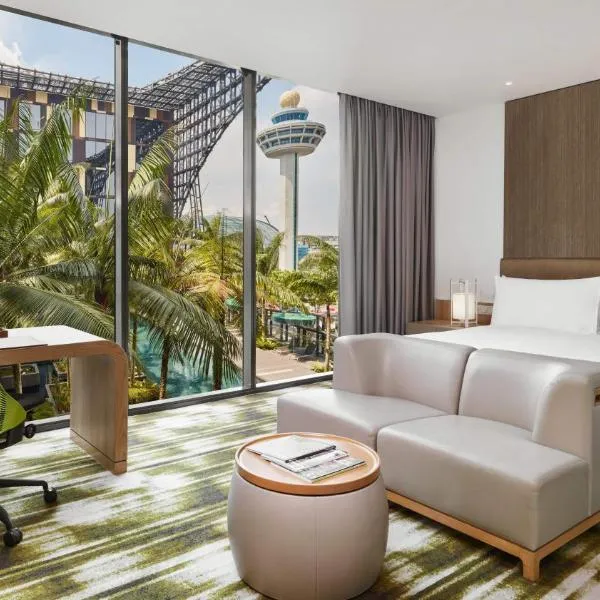 Crowne Plaza Changi Airport by IHG，位于新加坡的酒店