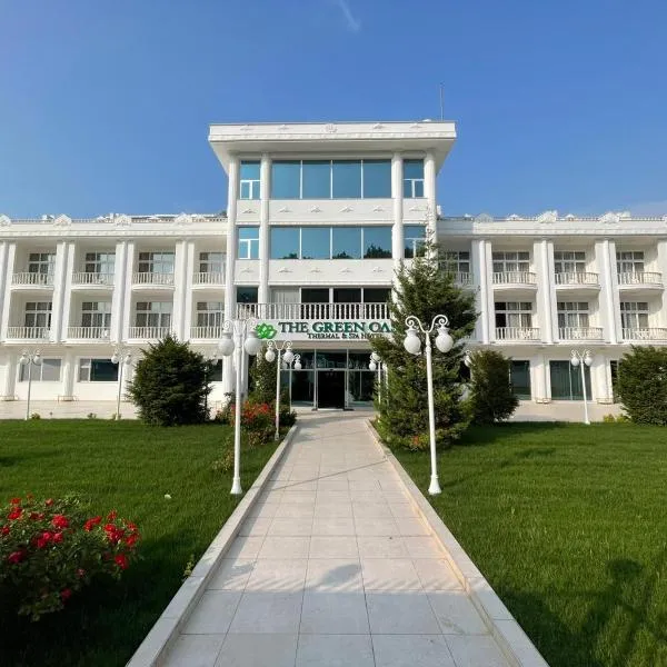 The Green Oasis Otel Spa，位于Çınarcık的酒店