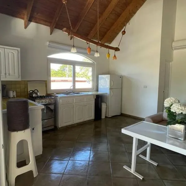 Cabarete Beach Apartment，位于喀巴里特的酒店