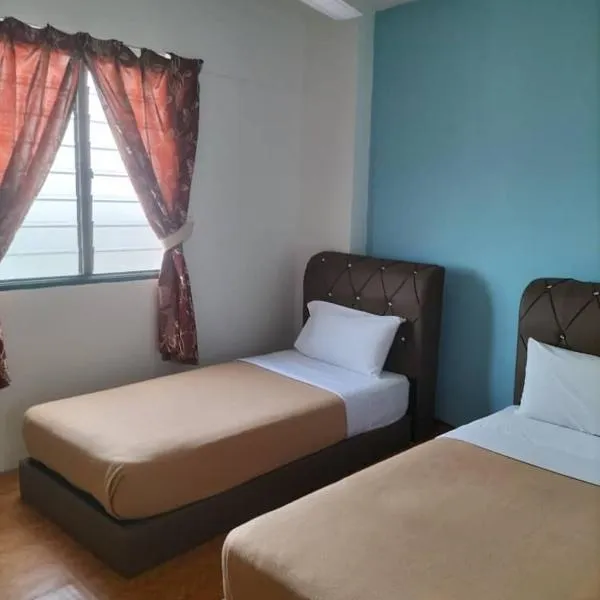 KHAIRUL HOMESTAY PANGSAPURI SUTERA SEBERANG JAYA，位于Kampong Telok的酒店