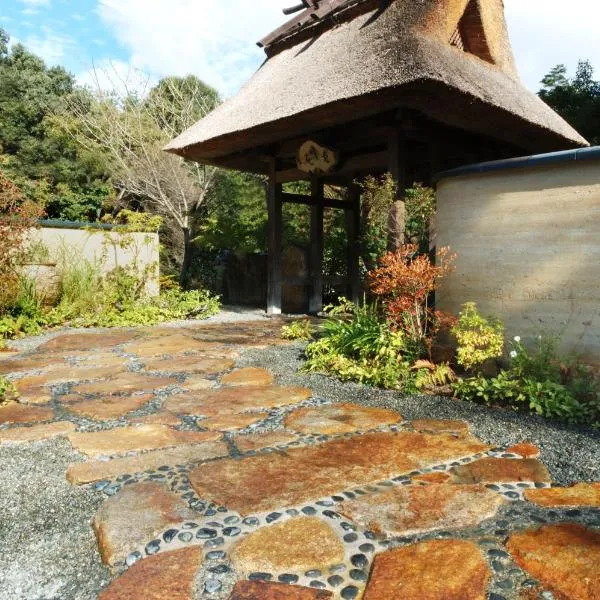 Ryokan Sumiya Kihoan，位于龟冈的酒店