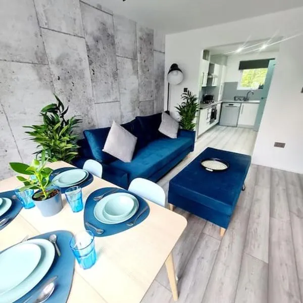 Spacious 5bed house, FREE parking, NO PARTY !，位于格拉斯哥的酒店