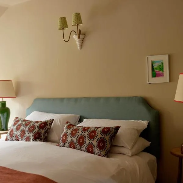 The Queen's Head，位于布罗德绰克的酒店