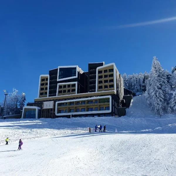 NA STAZI-Luxury Mountain- on the ski slope-Free parking,Tuzlaks apartment，位于别拉什尼察的酒店