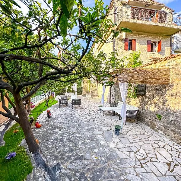 Serenita Stone House，位于贝西奇的酒店