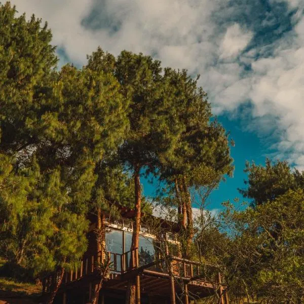 Alma de Campo Laguna Suesca - Glampings & Cabañas Suesca，位于苏埃斯卡的酒店