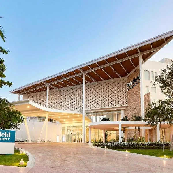 Fairfield Inn & Suites by Marriott Cancun Airport，位于坎昆的酒店