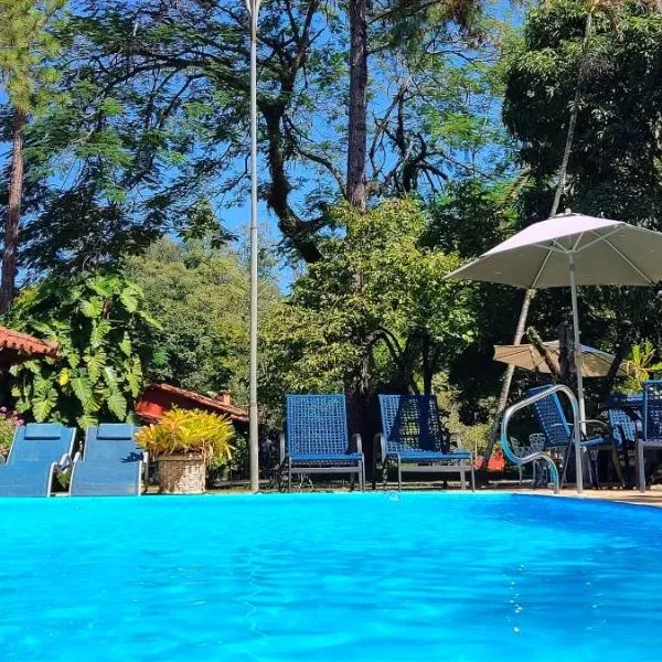 露娜别墅旅馆，位于佩尼多的酒店