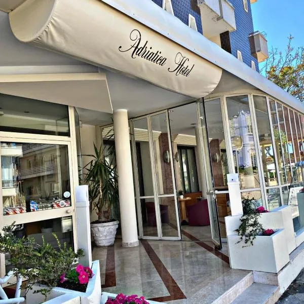 Hotel Adriatica sul Mare，位于Corpolò的酒店
