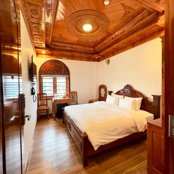 Hotel Hoàng My，位于波来古市的酒店