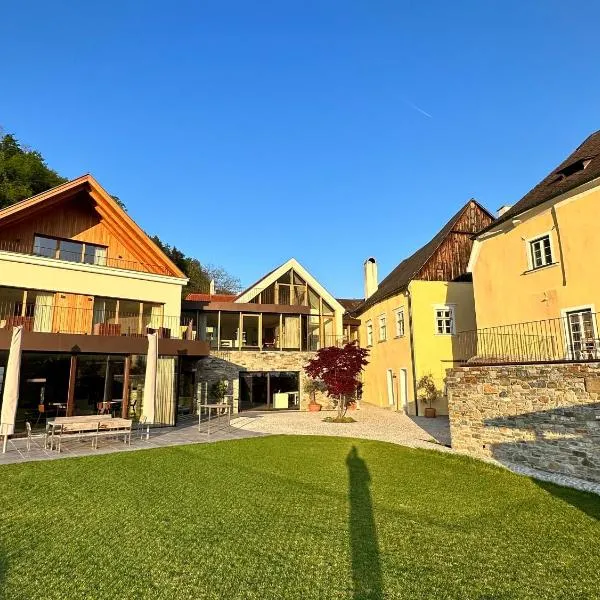 Weingut FJ Gritsch Mauritiushof Apartments，位于斯皮茨的酒店