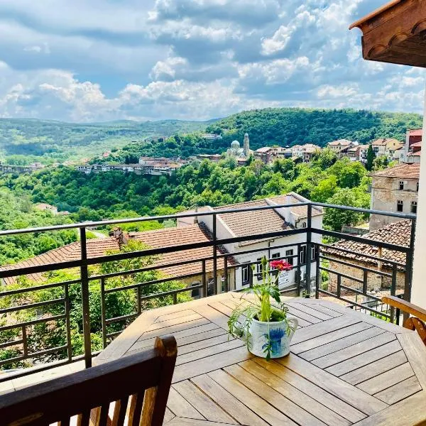 Tsarevets panoramic apartments Veliko Tarnovo，位于大特尔诺沃的酒店