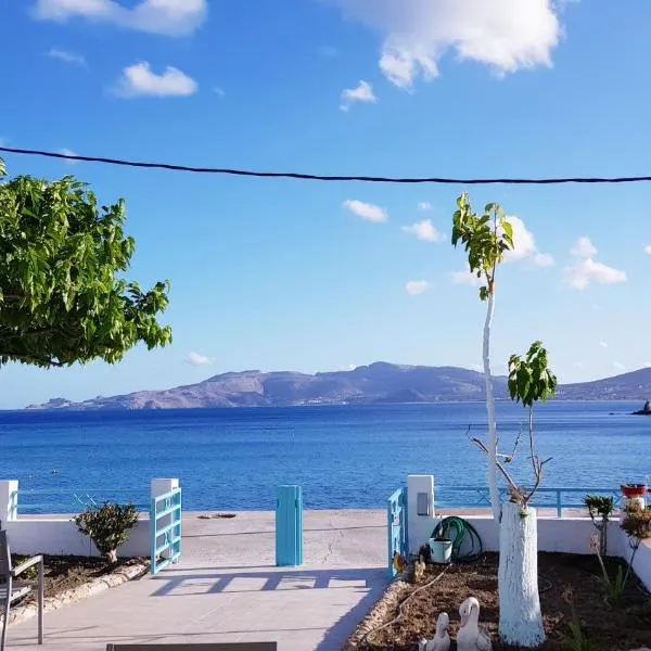 Haraki Mare Studios beach front，位于哈拉奇的酒店