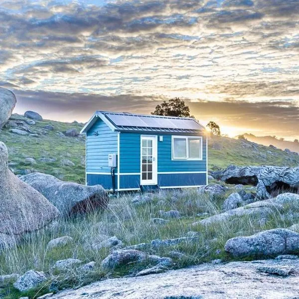 Heathcote Hills Tiny House - Tiny Stays，位于Tooborac的酒店
