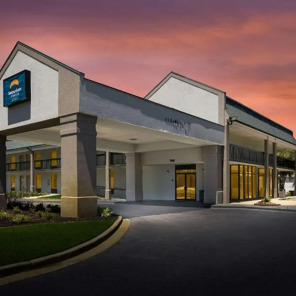 Suburban Studios Hinesville - Fort Stewart Area，位于海恩斯维尔的酒店