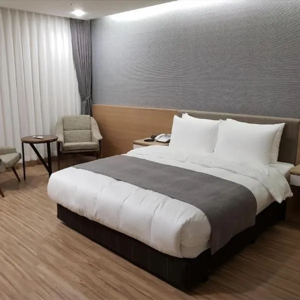 Hotel Ciel Dongtan，位于华城市的酒店