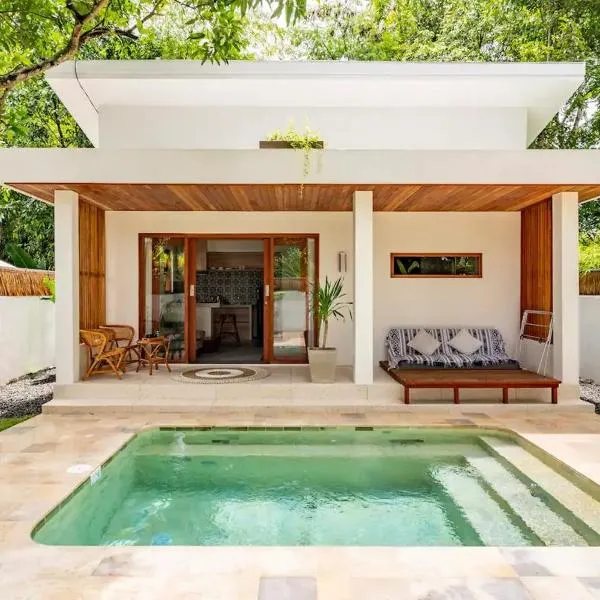 Private Pool Villa Retreat NAMU one-bedroom 5unit，位于龙目岛库塔的酒店