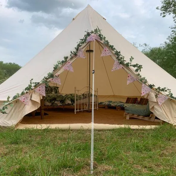 Camping By The River，位于Sutton Courtenay的酒店