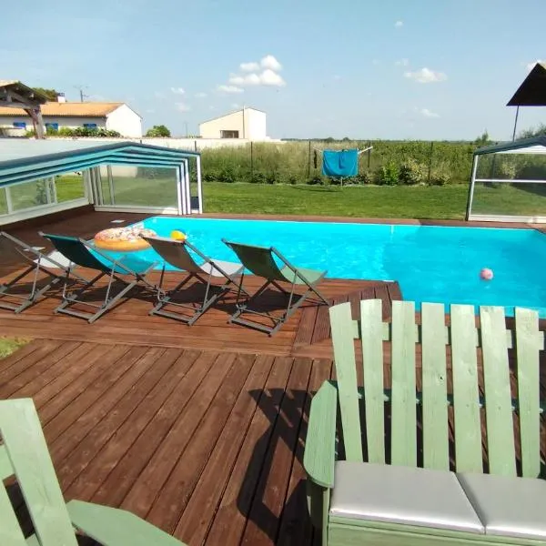 Le Making Of Chambres d'Hôtes insolites et Familiales，位于Thairé的酒店