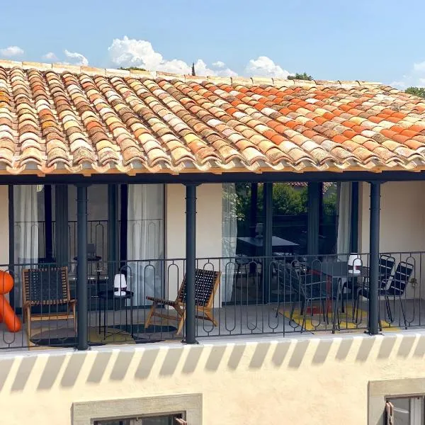 Gîte au pied de la Cité Médiévale - Le 127，位于卡尔卡松的酒店
