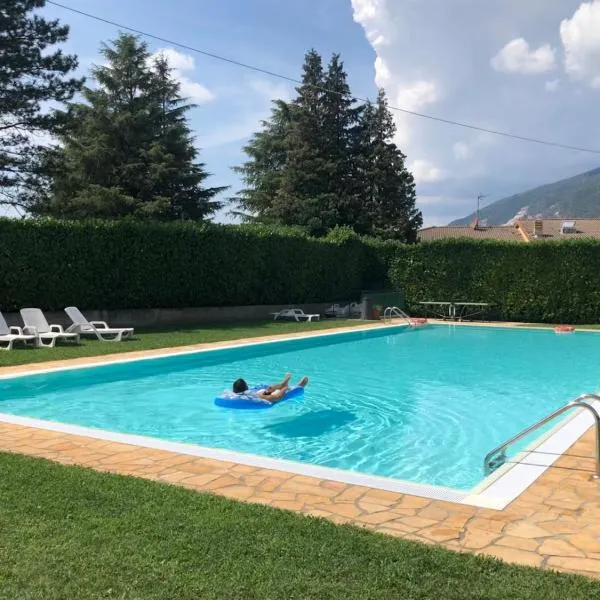 MiniLOFT con Piscina Lago di Como Lecco，位于Galbiate的酒店